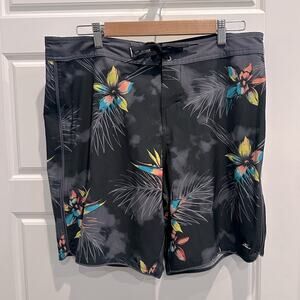 O’Neill Men’s Hyperfreak Tropical Board Shorts